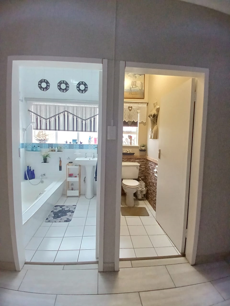 5 Bedroom Property for Sale in Sasolburg Ext 23 Free State